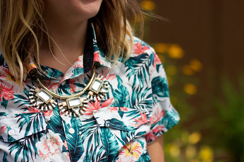 tropical-print-shirt-and-statement-necklace
